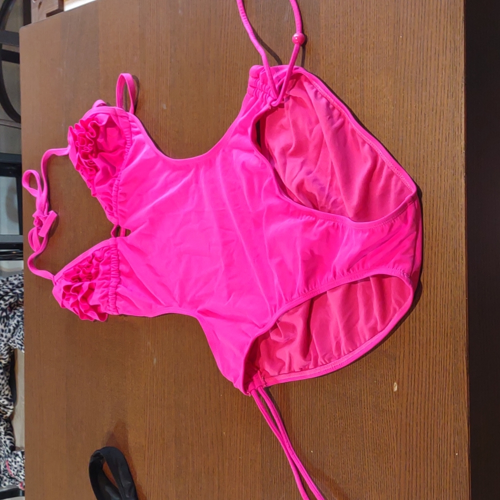 Very impressive One Piece Swimsuit Size L. 11/13 - Picture 1 of 5